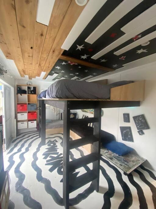 Electric Waihi Beach House - Family & Dog Friendly, Close To Beach, Pool Table, Outdoor Fire Room, Skate Ramp Bowentown Exterior photo
